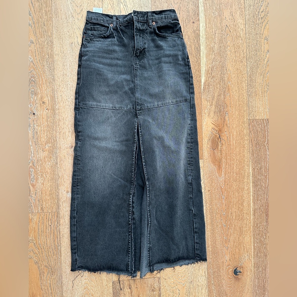 NWOT Reformation Gray Denim Jean Skirt Sz 25 - Picture 4 of 5